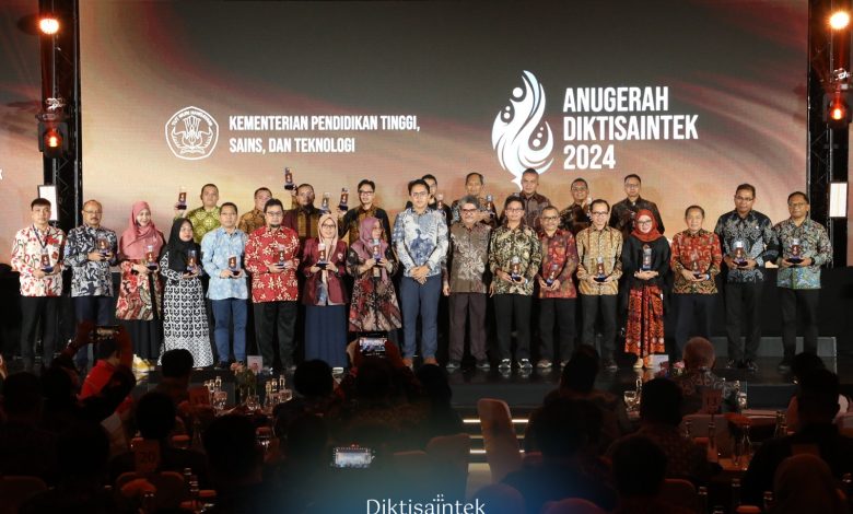 Dua Anugerah Diktisaintek 2024 di Raih Universitas Mercu Buana ...